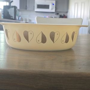 MCM Vintage Gold Hearts Pyrex